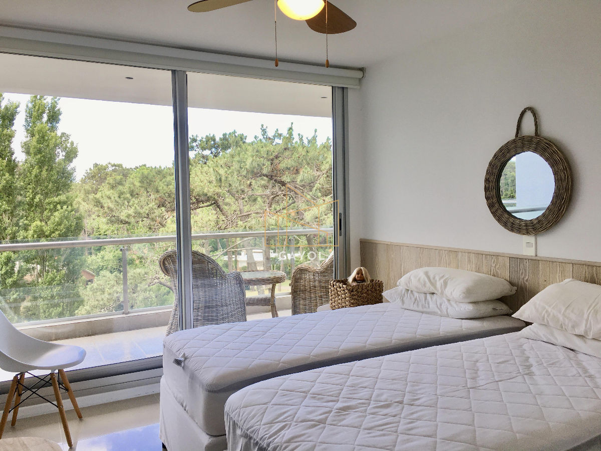 Apartamento ID.760 - Venta departamento Playa Brava  2 dormitorios   2 baños