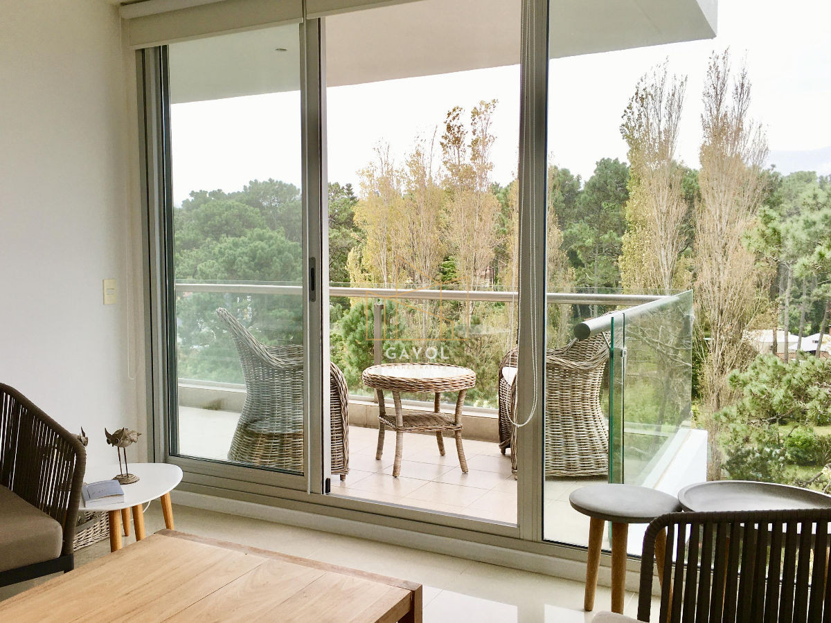 Apartamento ID.760 - Venta departamento Playa Brava  2 dormitorios   2 baños