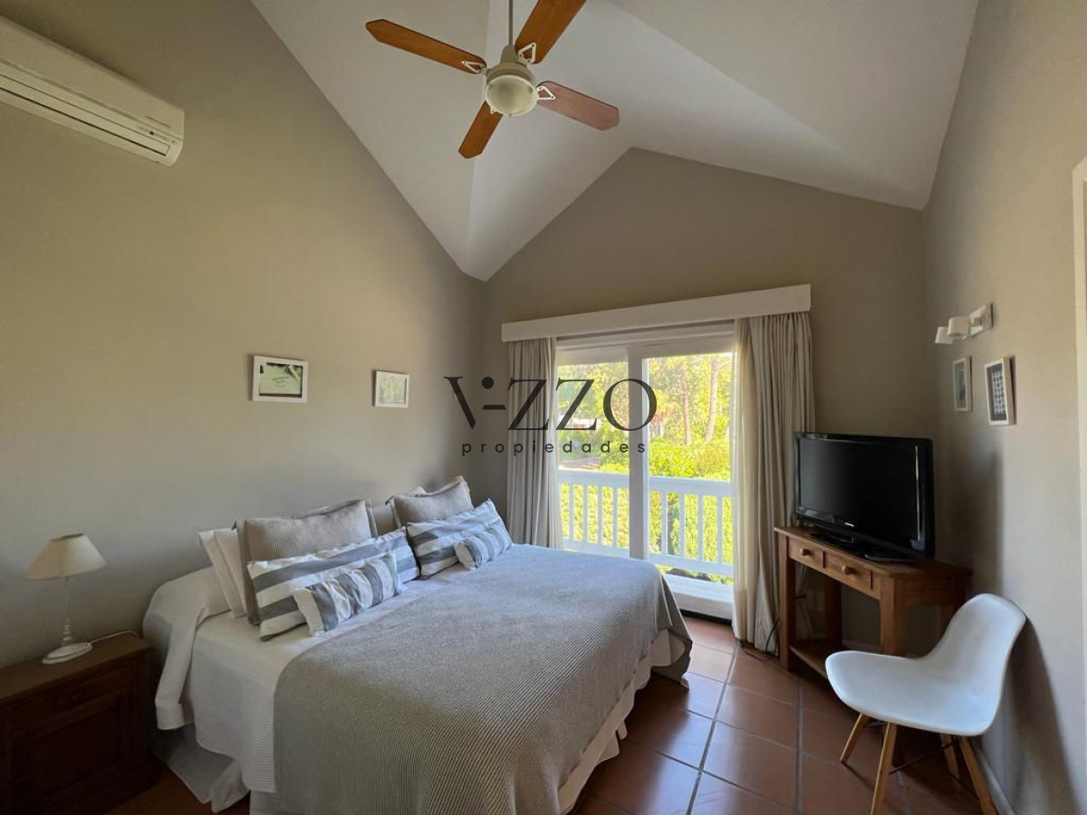 Casa ID.1096/Casa---Playa-Mansa - Casa - Playa Mansa