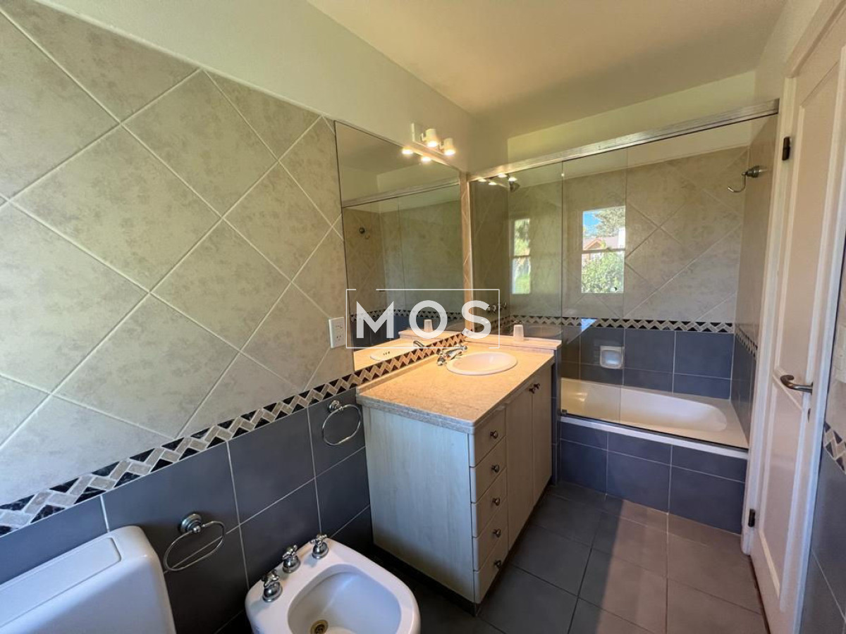 Casa ID.2735 - Casa - Playa Mansa