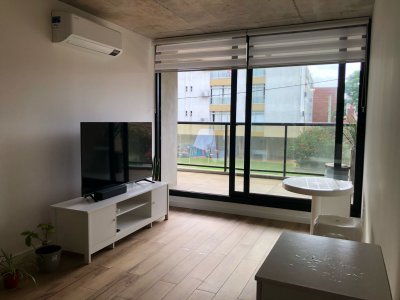 Apartamento sobre Rambla Mansa Punta del Este