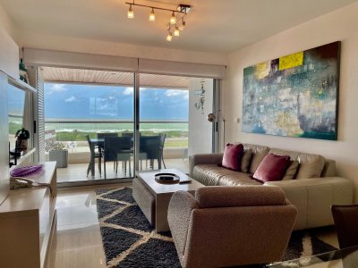 Venta apartamento en Playa Brava Punta del Este 