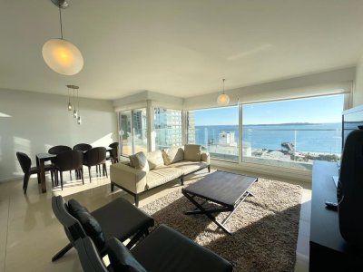 Venta Departamento en zona de Playa Mansa con Vista al Mar 