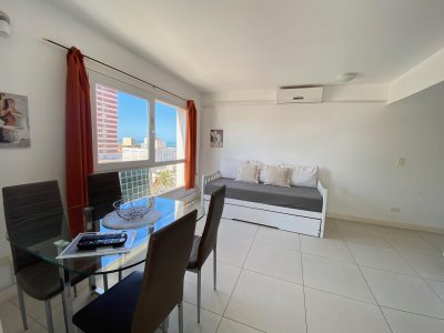 VENTA: APARTAMENTO UN DORMITORIO PENINSULA PUNTA DEL ESTE