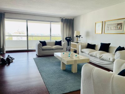VENTA:  3 DORMITORIOS AVENIDA ROOSEVELT PUNTA DEL ESTE