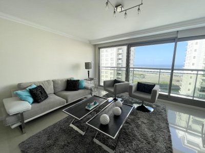 VENTA - Departamento de tres dormitorios y cuatro baños en primera linea Playa Brava SAP5292532