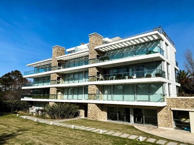 Venta de apartamento en Playa Brava 