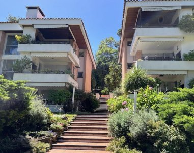 Venta Departamento 3 dormitorios con piscina en Punta del Este