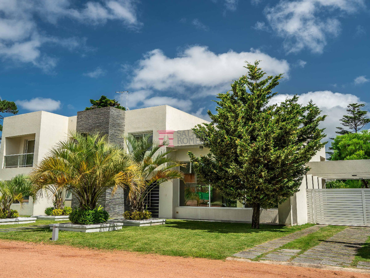 Venta de casa en barrio privado en Punta Del Este - GoPunta - Portal Inmobiliario de Punta del Este - Maldonado