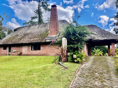 Venta de casa en Jardines de Córdoba 