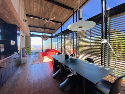 VENTA: CASA 4 DORMITORIOS PREMIUM LA BARRA PUNTA DEL ESTE