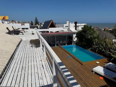 Venta  - Casa en  La Posta  4 dormitorios
