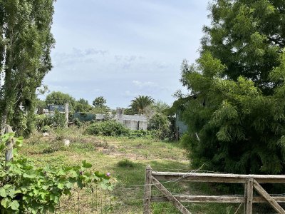 Terreno en  El Tesoro La Barra a metros de Cno. Eguzquiza