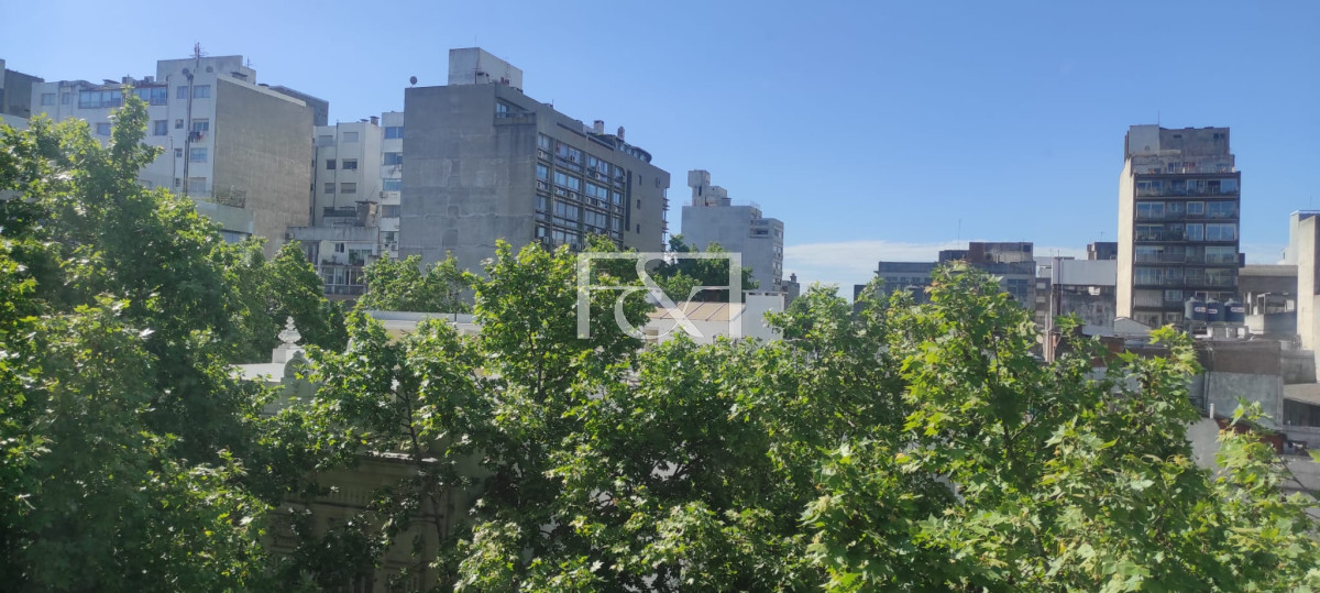 Apartamento ID.2318 - Venta de Apartamento  2 Dormitorios en el Centro