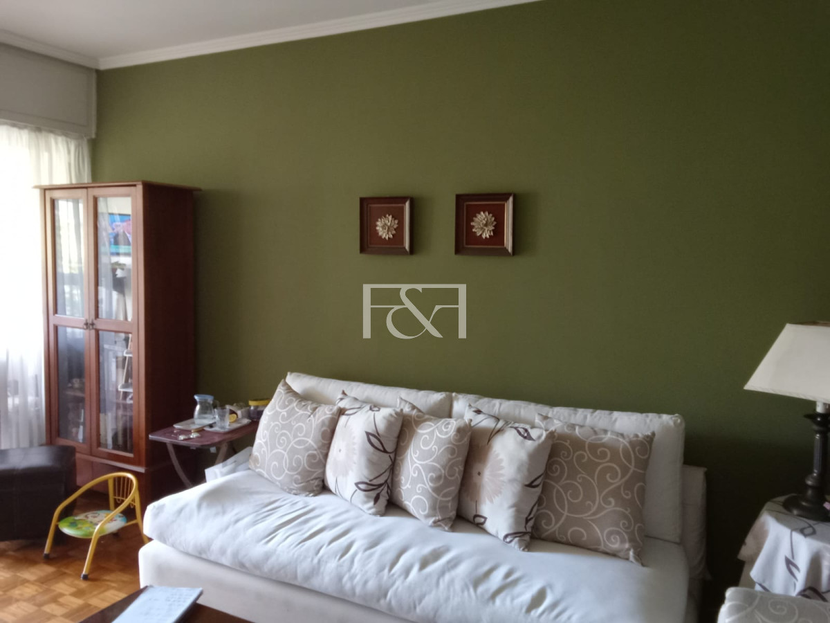 Apartamento ID.2318 - Venta de Apartamento  2 Dormitorios en el Centro