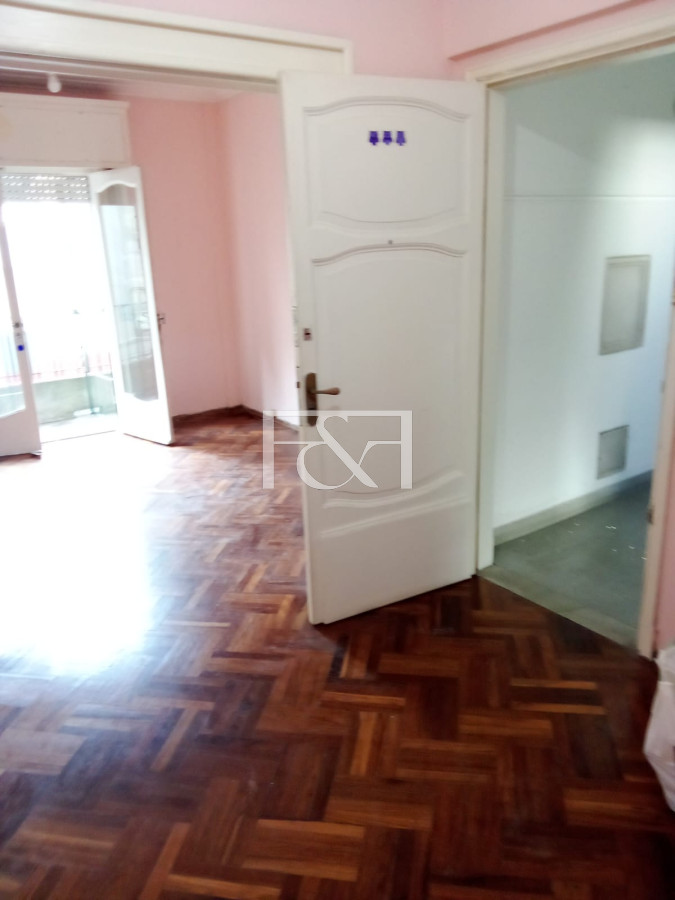 Apartamento ID.2709 - VENTA CON RENTA DE APARTAMENTO DE 1 DORMITORIO EN EL CENTRO