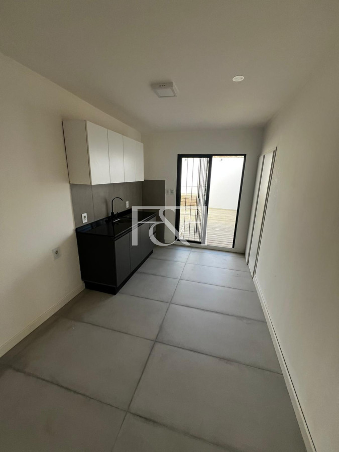 Apartamento ID.2489 - Venta apto, 2 dor ,Balcon , patio con parrilllero a estrenar Aguada