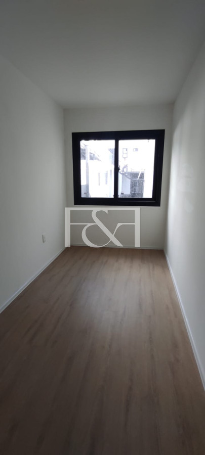 Apartamento ID.2582 - Se vende Apartamento Duplex de un Dormitorio en Tres Cruces