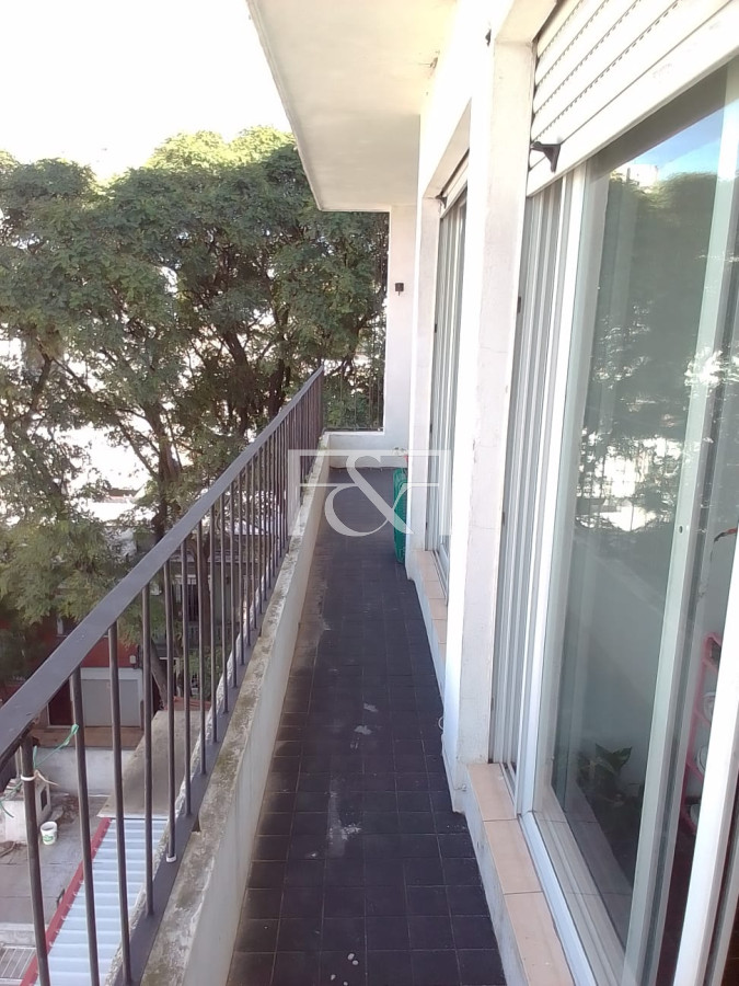 Apartamento ID.2733 - ALQUILER APARTAMENTO 2 DORM. CON BALCÓN EN POCITOS