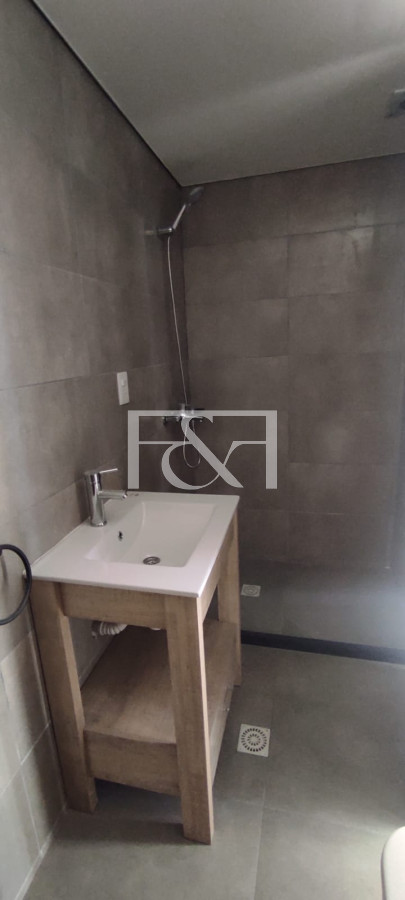 Apartamento ID.2582 - Se vende Apartamento Duplex de un Dormitorio en Tres Cruces