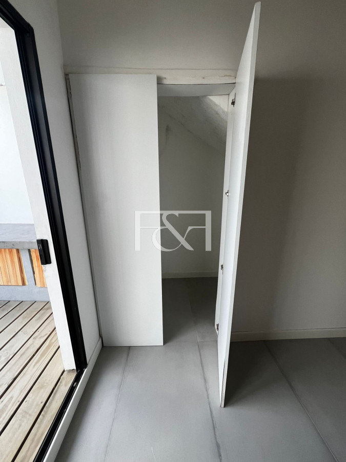 Apartamento ID.2489 - Venta apto, 2 dor ,Balcon , patio con parrilllero a estrenar Aguada