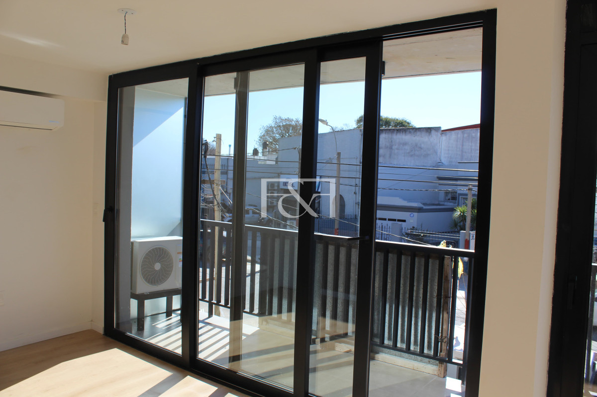 Apartamento ID.2814 - Alquilo Hermoso y Luminoso monoambiente . La Blanqueada