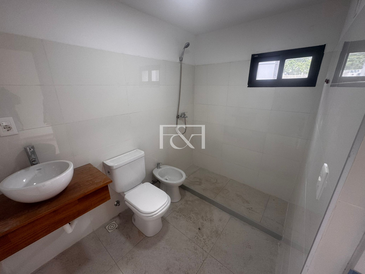 Apartamento ID.2668 - ALQUILER MONOAMBIENTE CON PARRILLERO A ESTRENAR EN BARRIO SUR