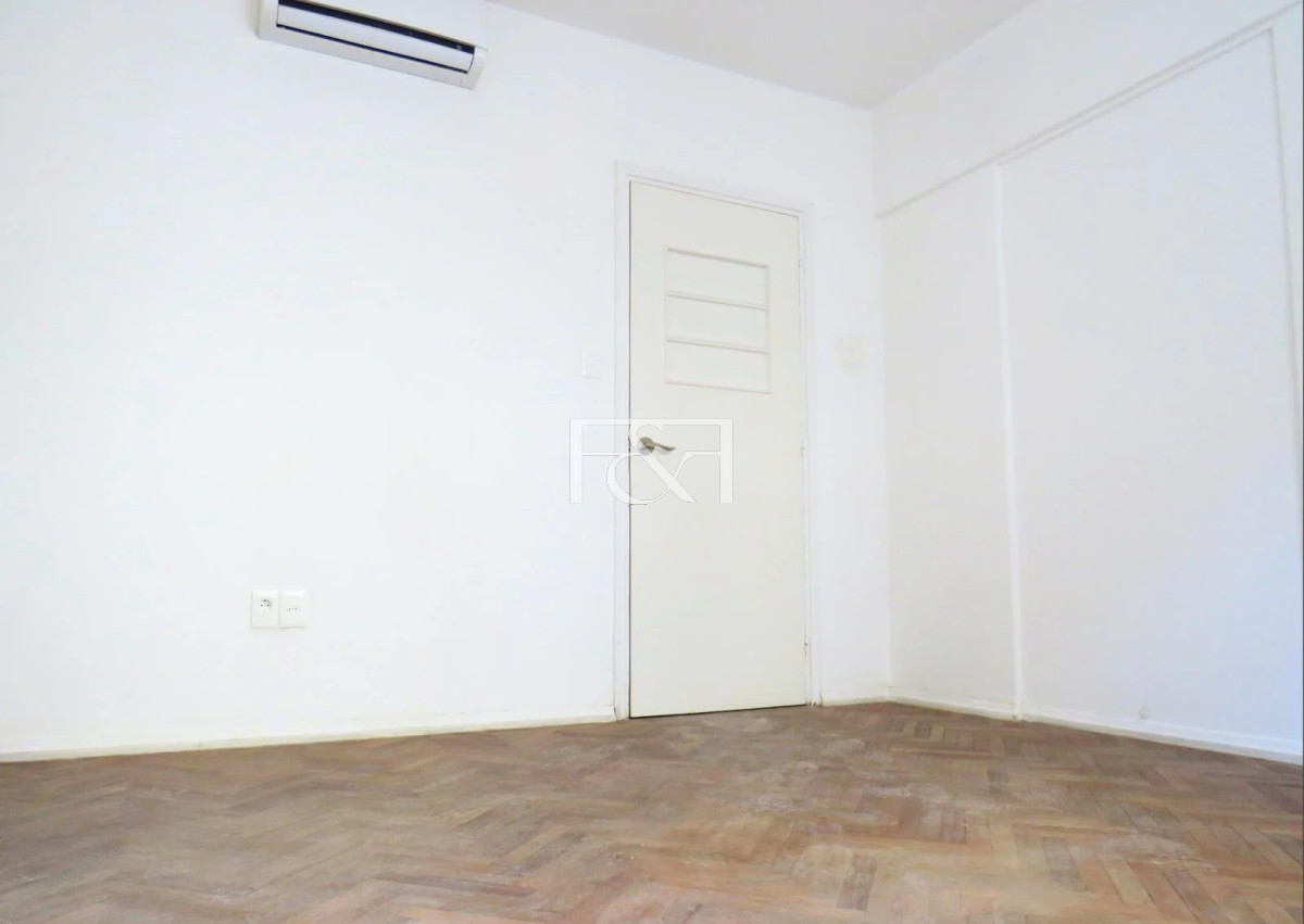 Apartamento ID.2299 - Venta de Monoambiente en Ciudad Vieja