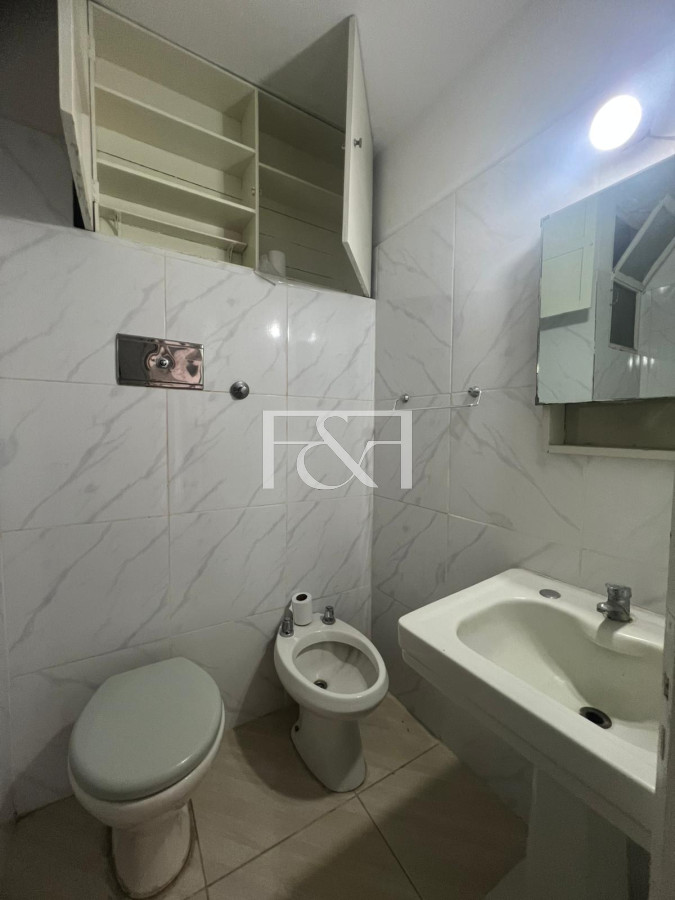 Apartamento ID.2850 - Alquilo, Amplio y Luminoso Apto 2 Dormitorios . Aguada
