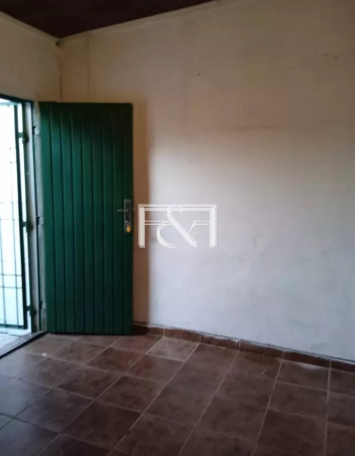 Apartamento ID.2554 - Vende apartamento independiente , 1 dor, frente, fondo . Cerro