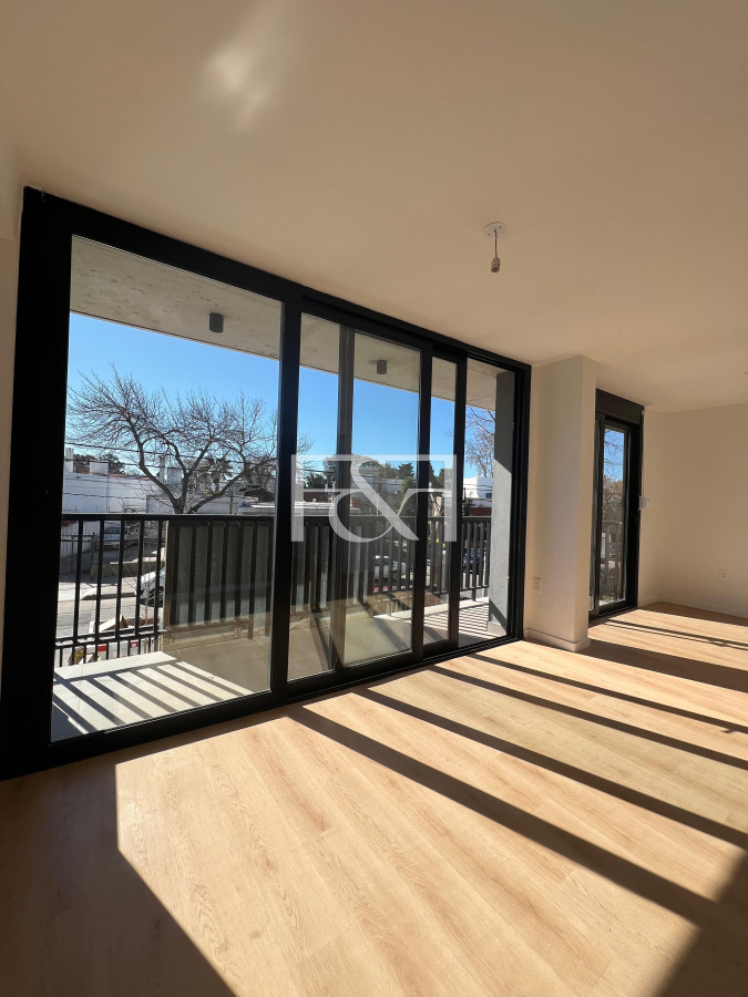 Apartamento ID.2800 - ALQUILER MONOAMBIENTE CON PATIO Y PARRILLERO EN LA BLANQUEADA ¡A ESTRENAR!