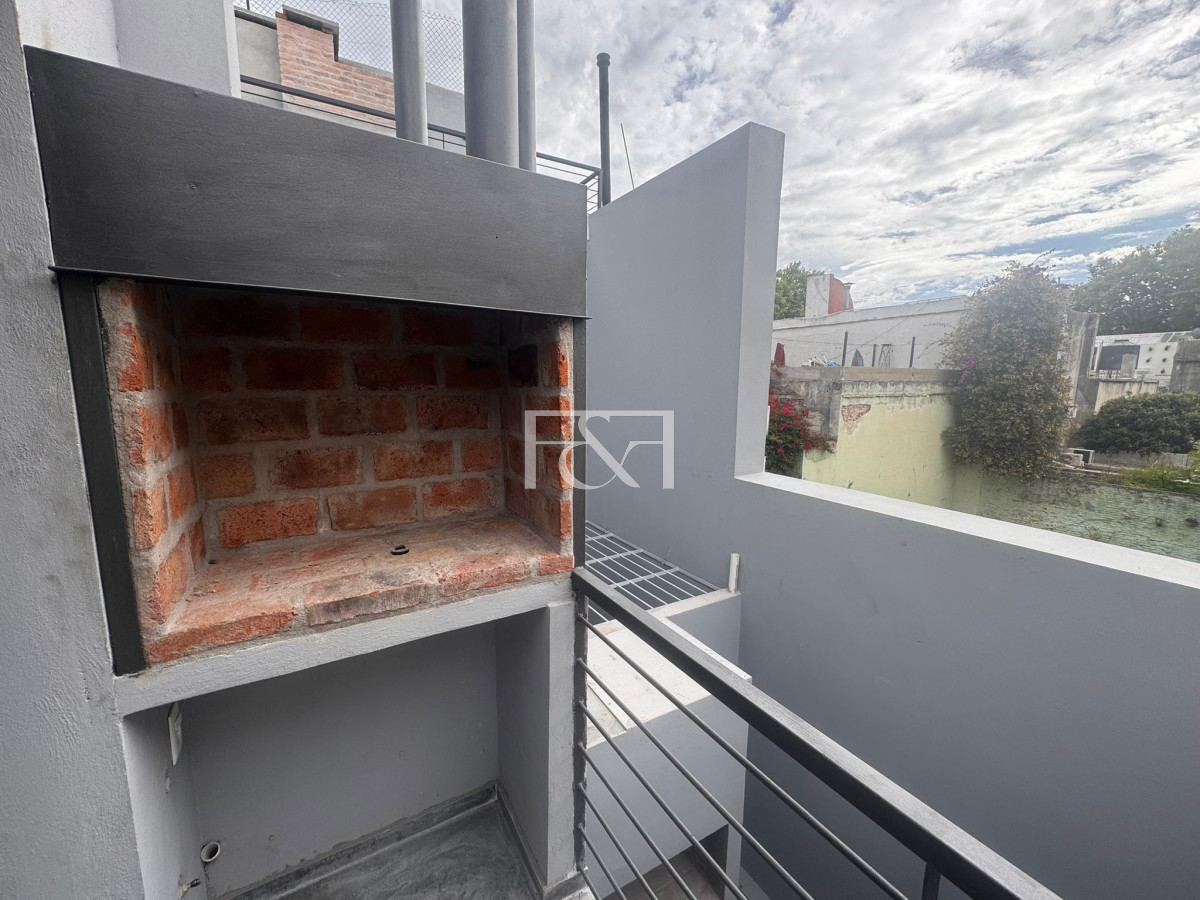 Apartamento ID.2668 - ALQUILER MONOAMBIENTE CON PARRILLERO A ESTRENAR EN BARRIO SUR