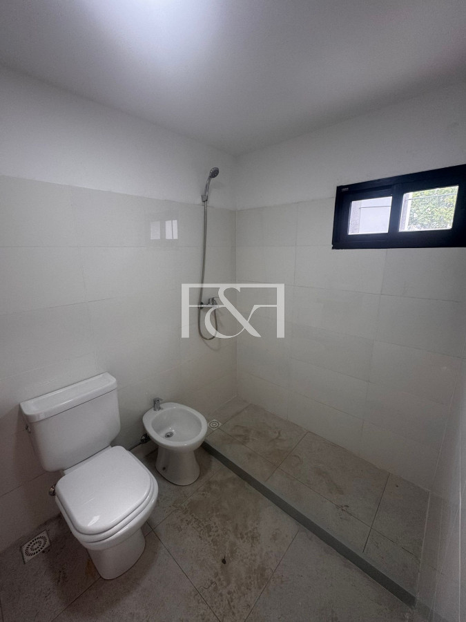 Apartamento ID.2668 - ALQUILER MONOAMBIENTE CON PARRILLERO A ESTRENAR EN BARRIO SUR