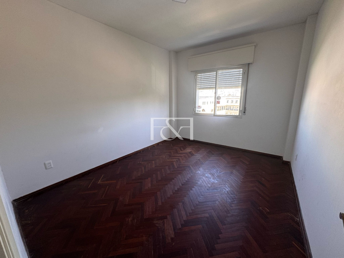 Apartamento ID.2694 - VENTA , DIVINO APTO DE 2 DOR , AMPLIO , AGUADA