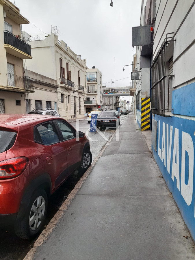 Apartamento ID.2105 - VENTA APARTAMENTO 2 DORMITORIOS - PLANTA BAJA EN CIUDAD VIEJA