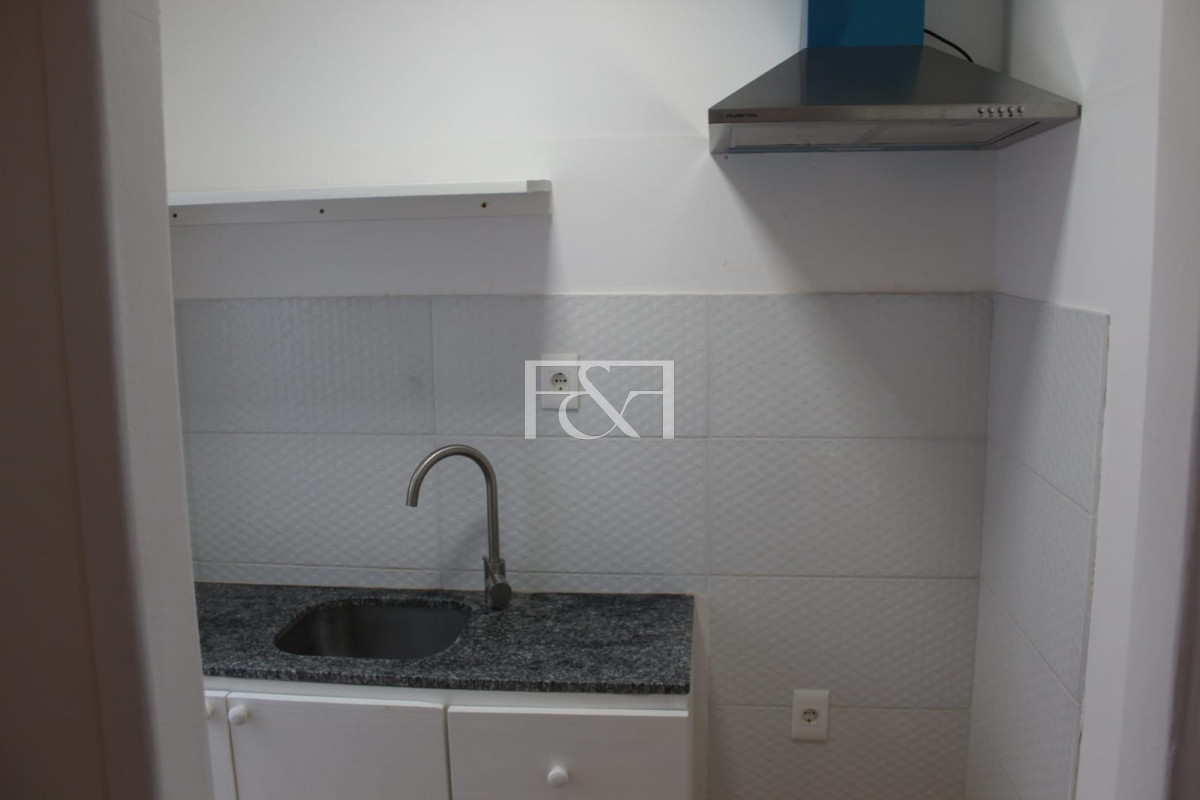 Apartamento ID.2796 - Venta, impecable apartamento 2 dor, patio, azotea de uso exclusivo