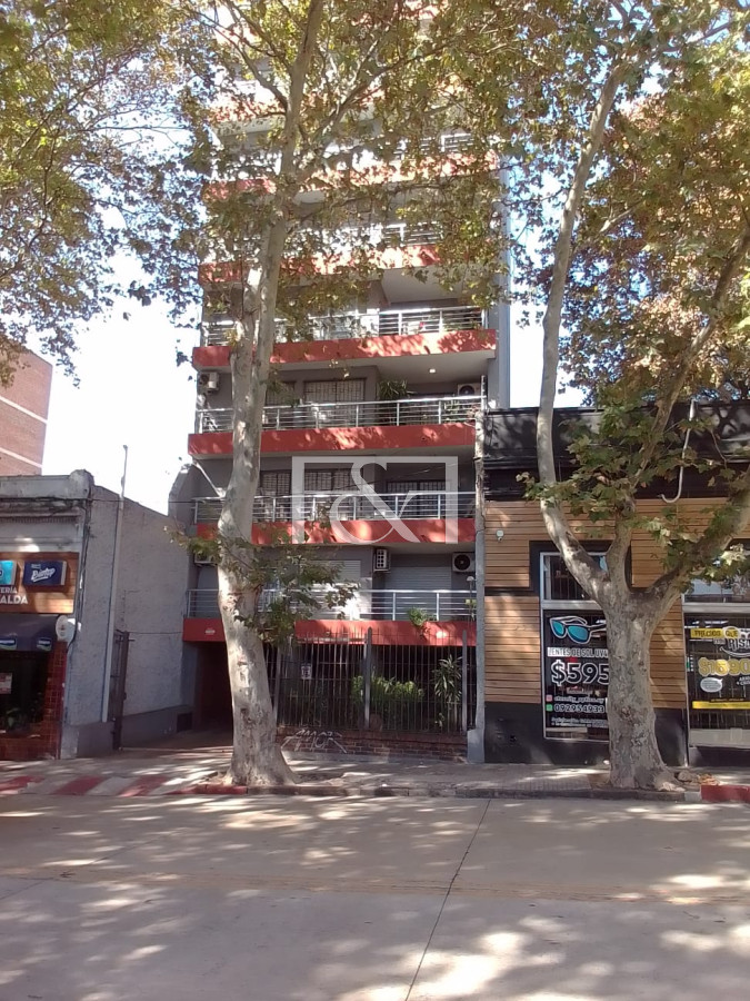 Apartamento ID.2733 - ALQUILER APARTAMENTO 2 DORM. CON BALCÓN EN POCITOS
