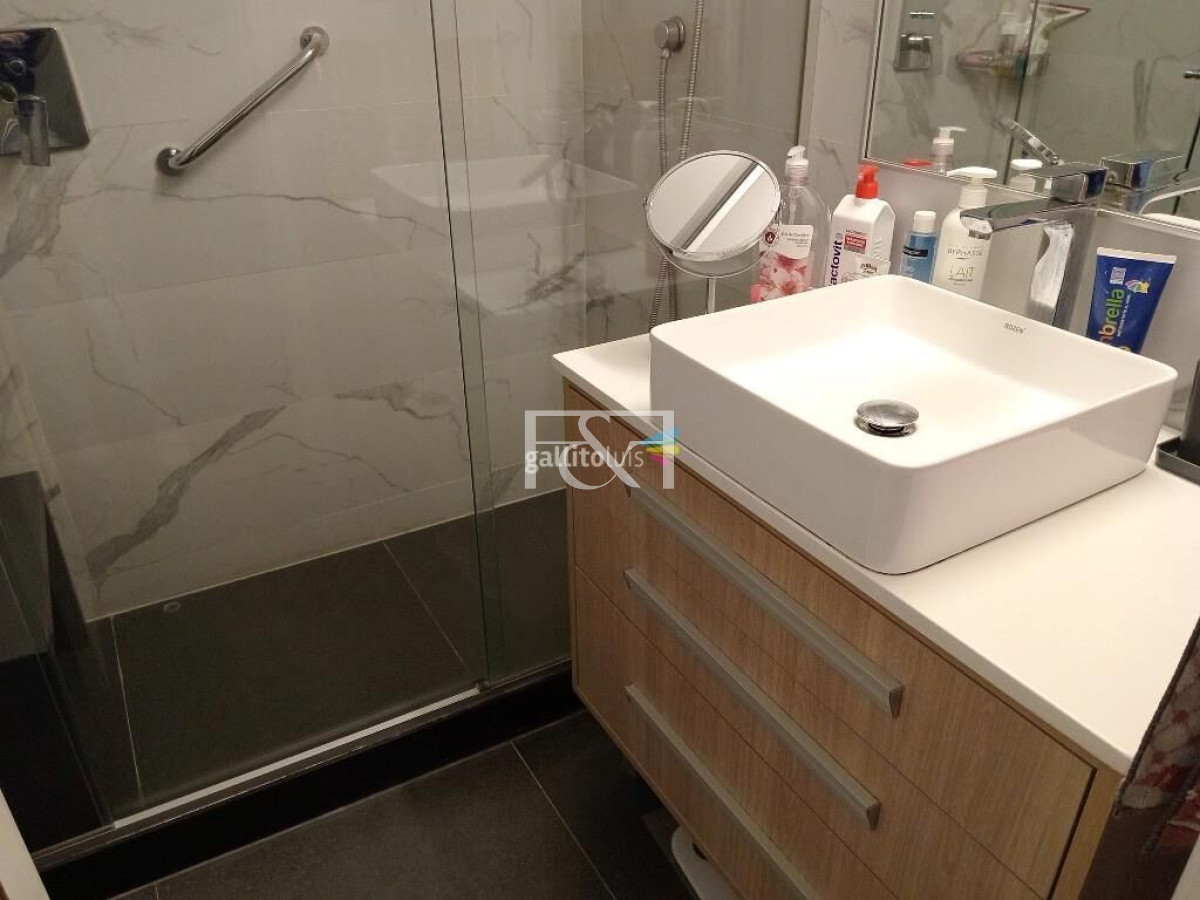 Apartamento ID.2636 - Alquiler en Punta Carretas 2 Dormitorios Con Garaje!!!