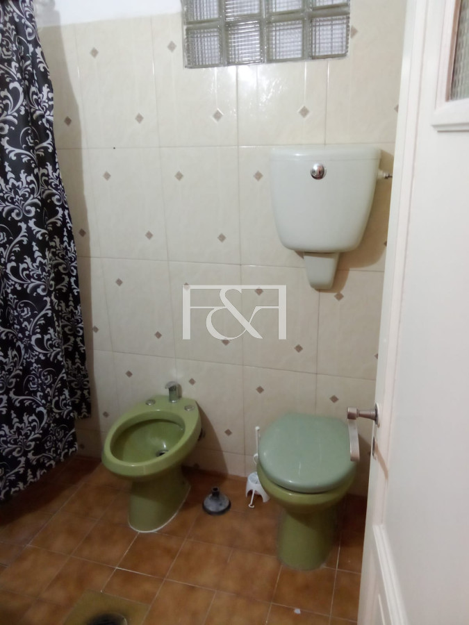 Apartamento ID.2709 - VENTA CON RENTA DE APARTAMENTO DE 1 DORMITORIO EN EL CENTRO