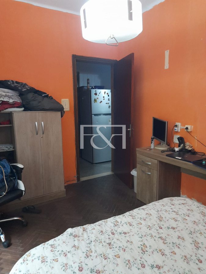 Apartamento ID.2105 - VENTA APARTAMENTO 2 DORMITORIOS - PLANTA BAJA EN CIUDAD VIEJA