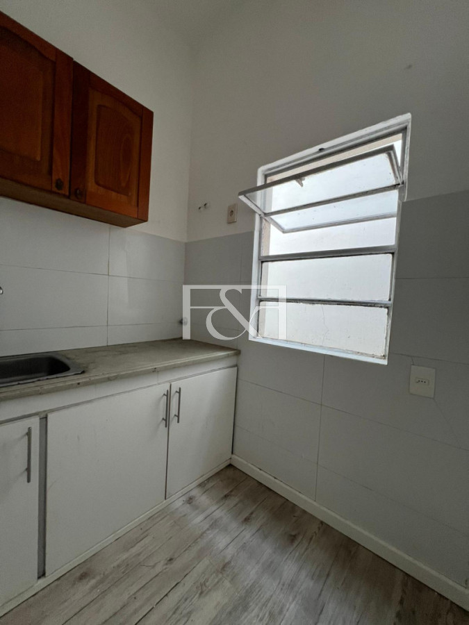 Apartamento ID.2886 - Alquilo apartamento 3 dormitorios , 2 balcones frente y Interno sobre 8 de octubre esq Paladino