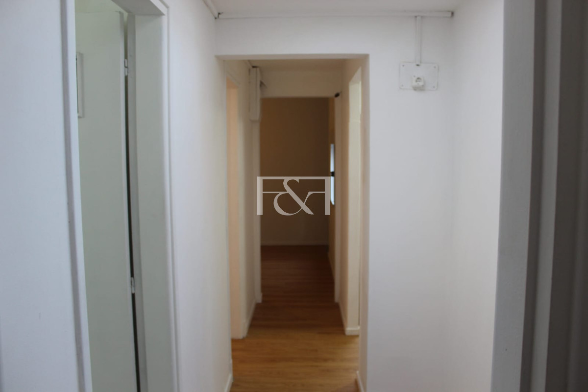 Apartamento ID.2796 - Venta, impecable apartamento 2 dor, patio, azotea de uso exclusivo