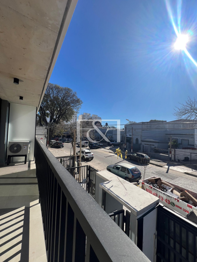 Apartamento ID.2813 - Alquilo apto a estrenar , patio con parrillero de uso exclusivo