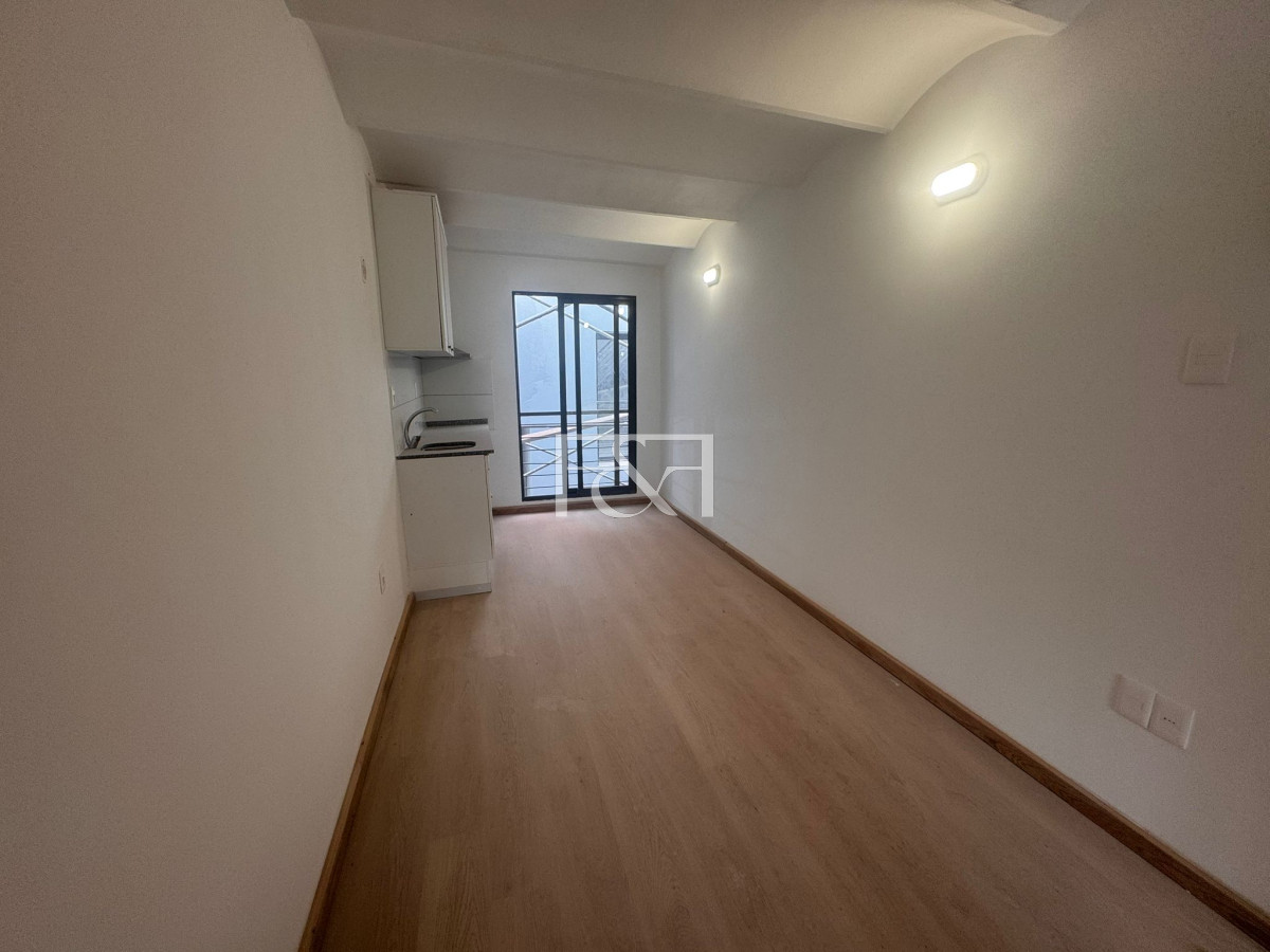 Apartamento ID.2668 - ALQUILER MONOAMBIENTE CON PARRILLERO A ESTRENAR EN BARRIO SUR