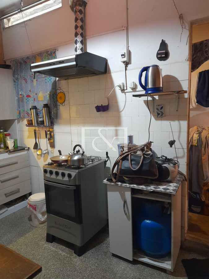 Apartamento ID.2105 - VENTA APARTAMENTO 2 DORMITORIOS - PLANTA BAJA EN CIUDAD VIEJA