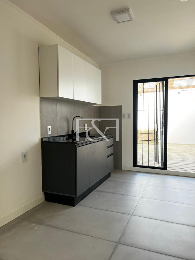 Apartamento ID.2489 - Venta apto, 2 dor ,Balcon , patio con parrilllero a estrenar Aguada