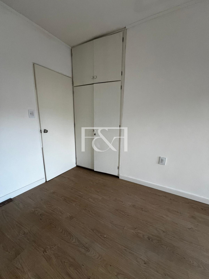 Apartamento ID.2489 - Venta apto, 2 dor ,Balcon , patio con parrilllero a estrenar Aguada