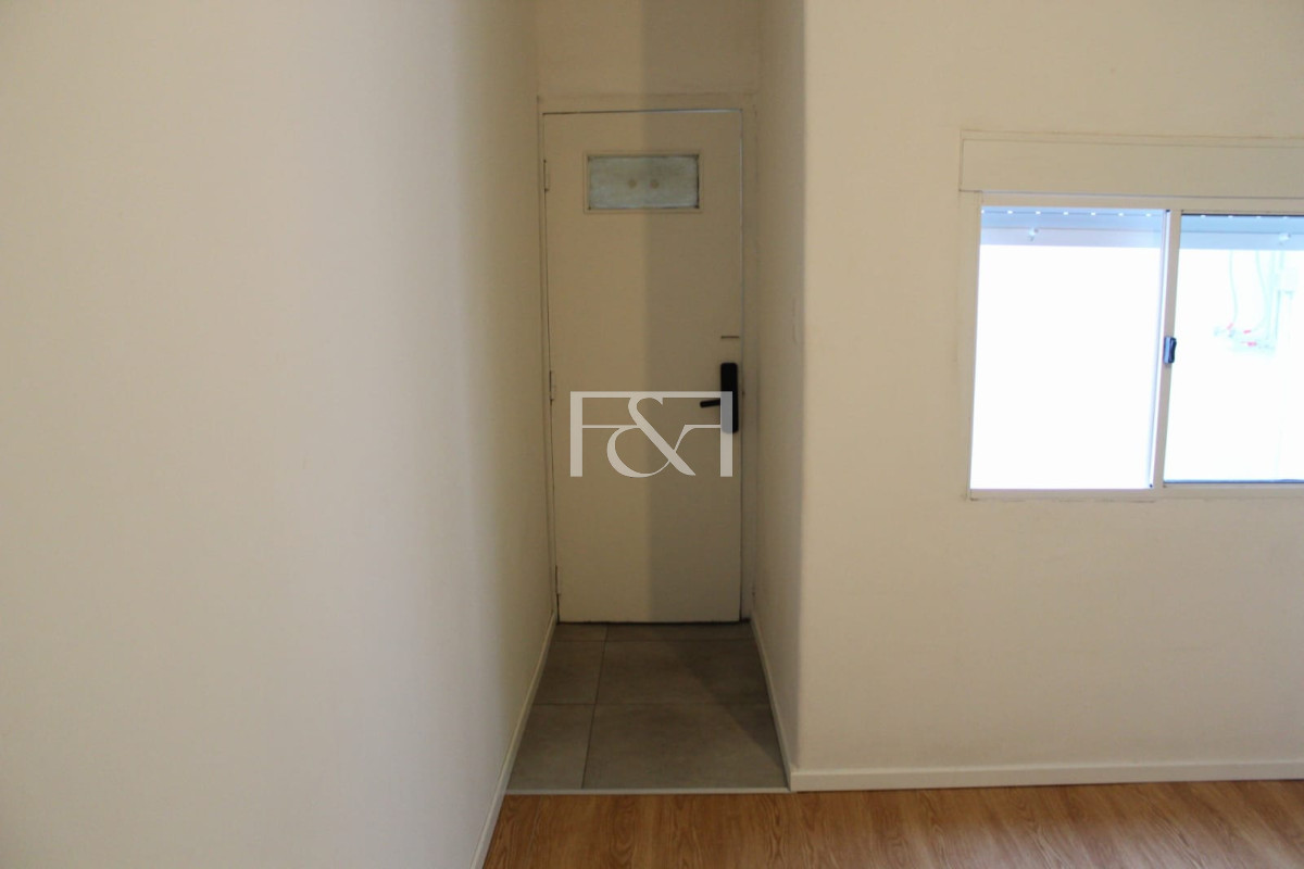 Apartamento ID.2796 - Venta, impecable apartamento 2 dor, patio, azotea de uso exclusivo