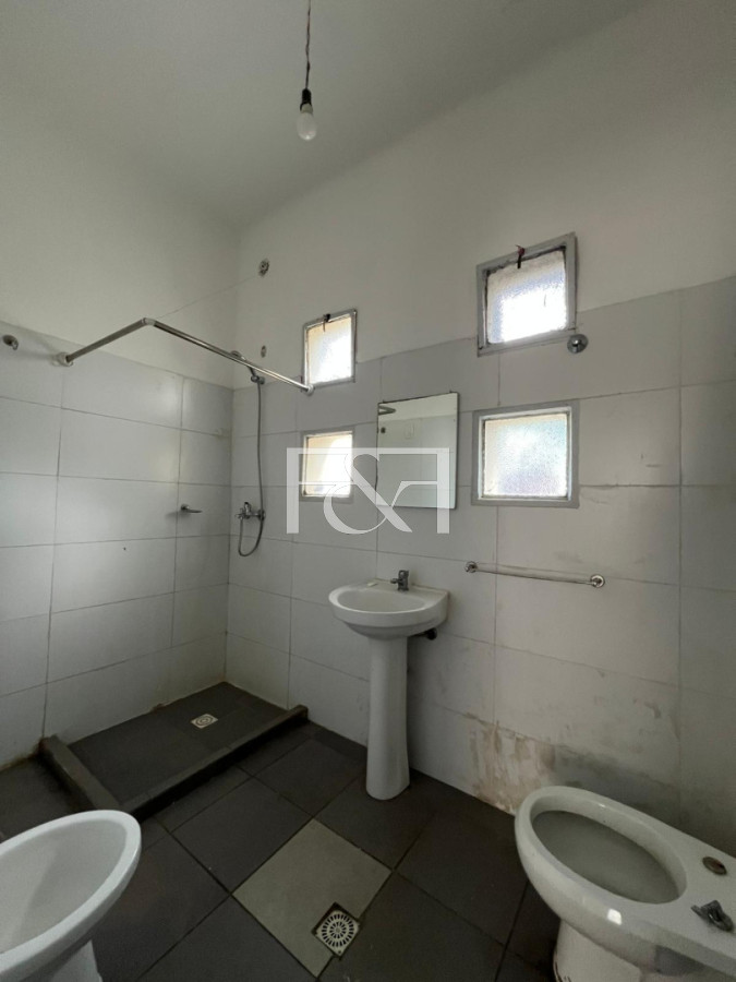 Apartamento ID.2886 - Alquilo apartamento 3 dormitorios , 2 balcones frente y Interno sobre 8 de octubre esq Paladino