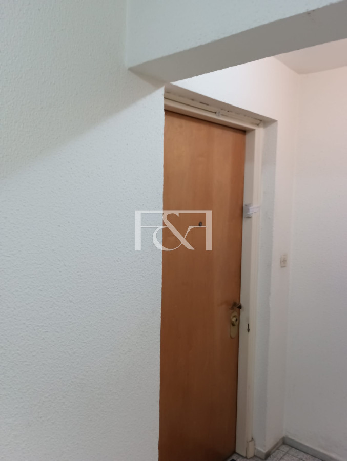 Apartamento ID.2250 - Se vende monoambiente en pleno centro de 18 de Julio.